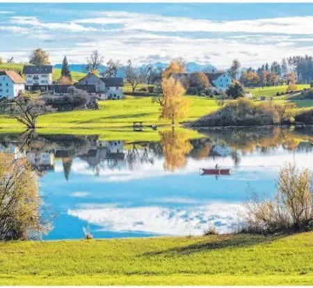 Gaestehaus Am Muttelsee Guest house Tettnang
