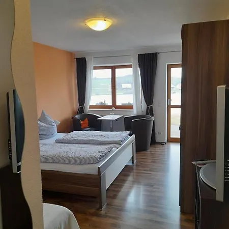 Penzion Gaestehaus Am Muttelsee 3*